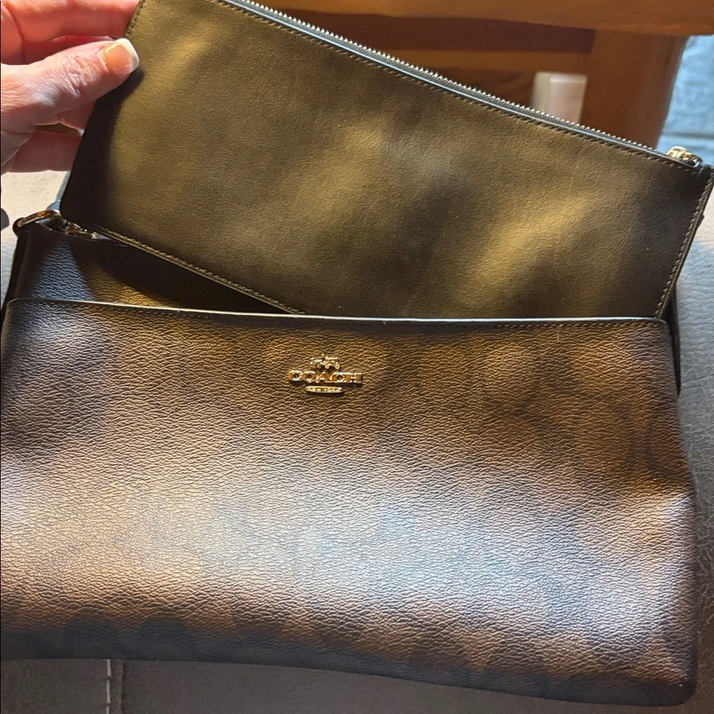 Coach Brown Signature Crossbody Bag with Black Strap - Picture 5 of 7